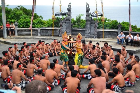 tari kecak